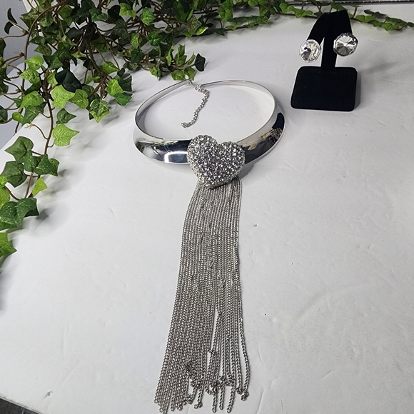 Statement Silver and Crystal Heart Choker Necklace Chain Tassel Earrings Set - Picture 3 of 11